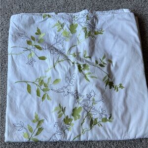 Winston Thomas Queen Floral White and Green Duvet and Sham Set